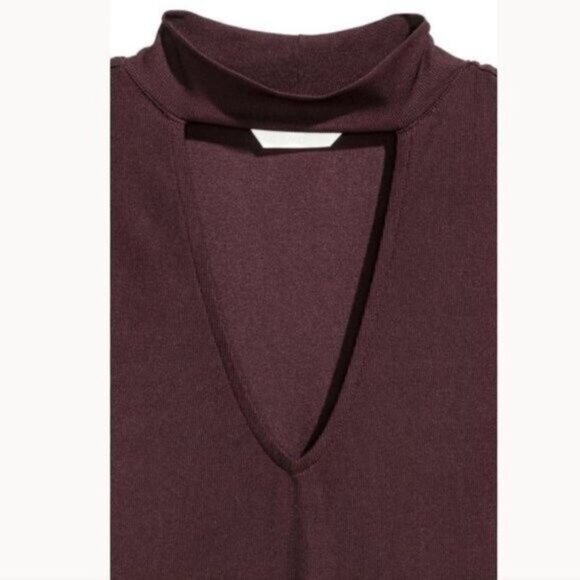 H&M Mock Neck Cut-out Fitted Long Sleeve Top Burgundy Sz XS - Picture 2 of 11